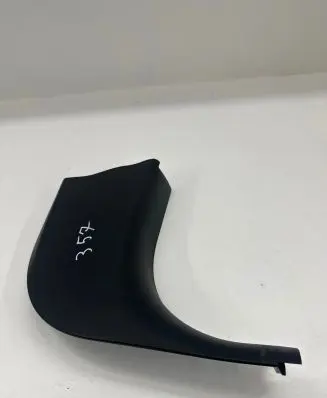 Foot area side trim