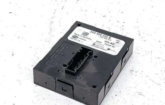 Volkswagen Jetta VI Keyless (KESSY) go control unit/module 5K0959434B