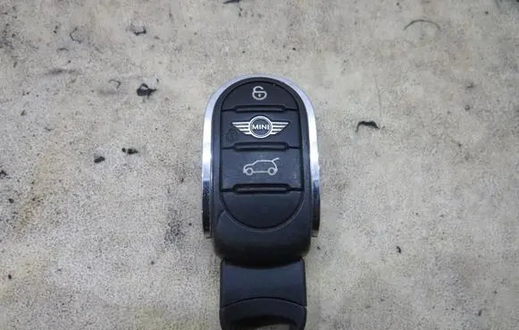 Mini One - Cooper F56 F55 Ignition key/card GMAUTO4574097