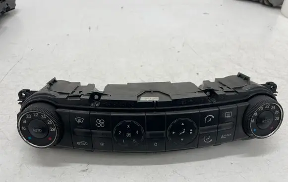 Mercedes-Benz E W211 Climate control unit 2118300385