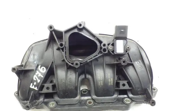 Volkswagen Golf VI Intake manifold 03C129711AE 22082009 ZSB709AJ