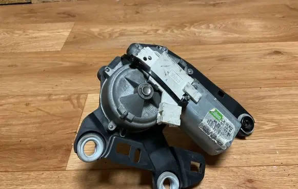 Peugeot Partner Rear window wiper motor 9685138780