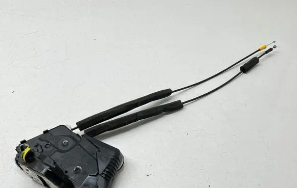 Subaru Forester SK Front door lock M5613480F1