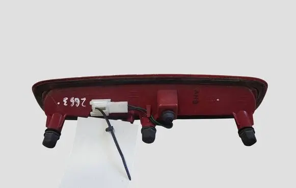 KIA Carens II Third/center stoplight