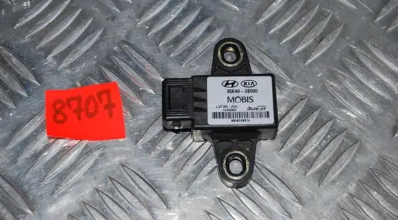 KIA Sorento ESP acceleration yaw rate sensor 956403E000