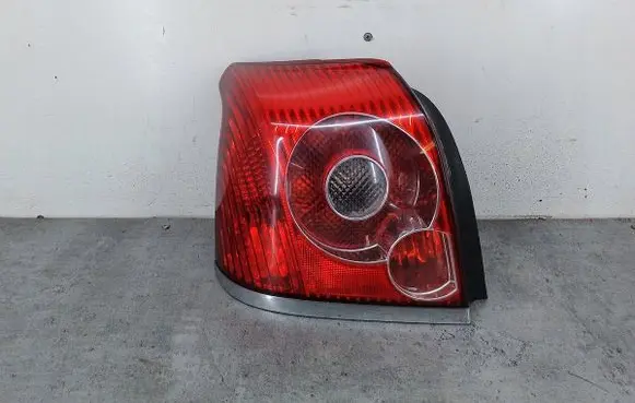 Toyota Avensis T250 Rear/tail lights 89070471