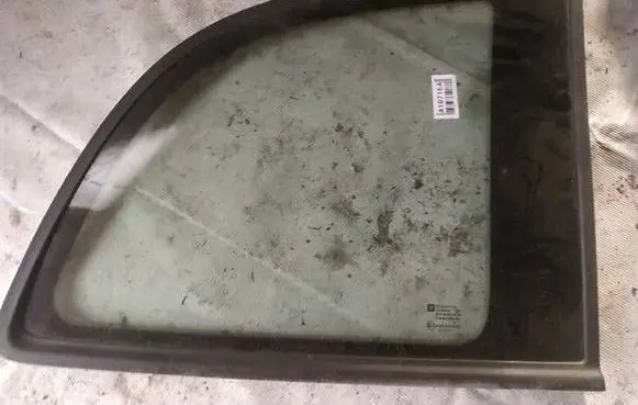 Rear side window