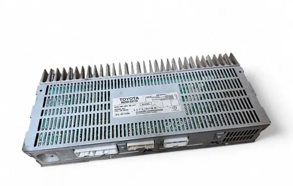 Lexus IS 220D-250-350 Sound amplifier 8628053110