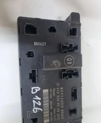 Mercedes-Benz Vito Viano W639 Door control unit/module 6398200026