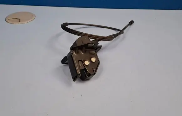 Loading door lock