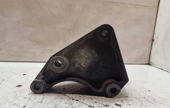 Opel Signum Engine mounting bracket 13112030