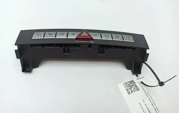 Mercedes-Benz SLK R171 Hazard light switch 1718208310 03752461