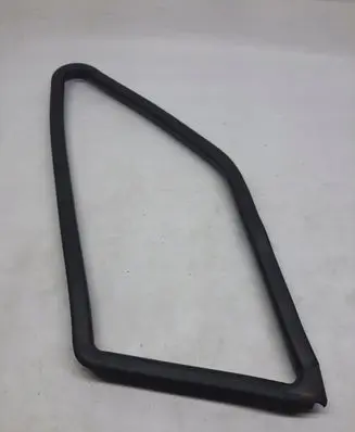 Iveco Daily 6th gen Rubber seal loading door window/glass 05801896442