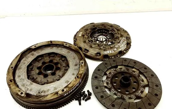 Nissan X-Trail T31 Clutch set kit 8201060712 8200432503