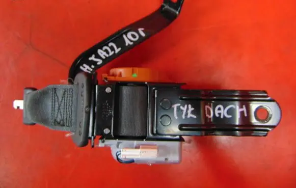 Honda Jazz Middle seatbelt (rear) 