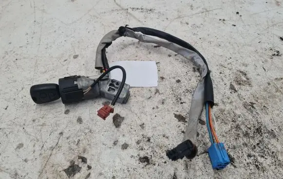 Citroen Berlingo Ignition lock 9648445180