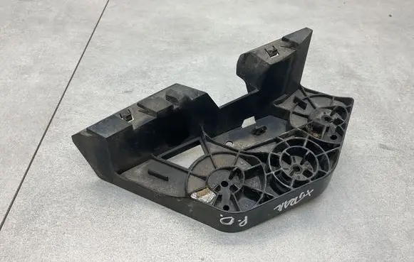 Nissan X-Trail T32 Headlight/headlamp mounting bracket 