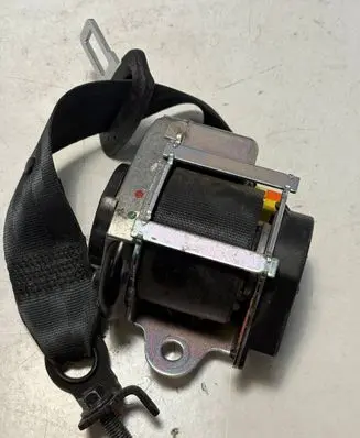 Volvo XC90 Third row seat belt 31484584