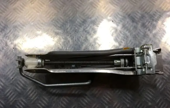 Audi 80 90 S2 B4 Lift Jack 8E0011031C