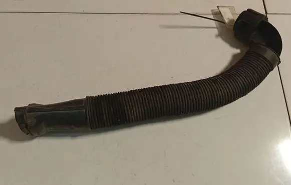 Dacia Sandero Air intake hose/pipe 