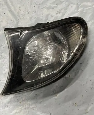 BMW 3 E46 Front indicator light 18A164B