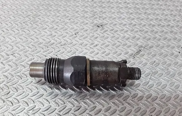 Volvo S40, V40 Fuel injector LCR6735401D