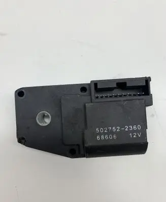 Subaru Forester SG Air flap motor/actuator 5027522360