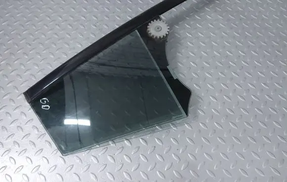 BMW 5 GT F07 Rear vent window glass 51357197886