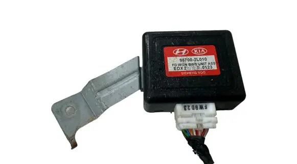 Hyundai i30 Alarm control unit/module 957002L010