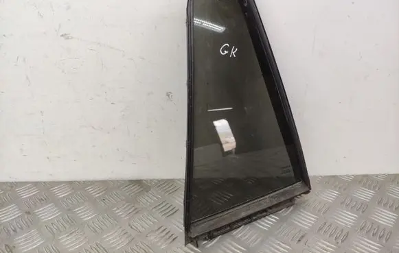 Toyota Verso Rear vent window glass 