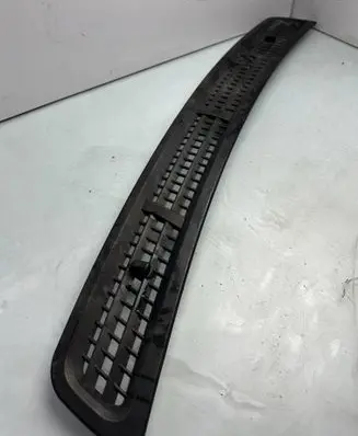 Ford Transit Bonnet/hood grill 6c11v16585