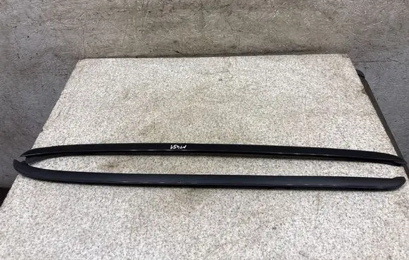 BMW X5 E70 Windshield trim 
