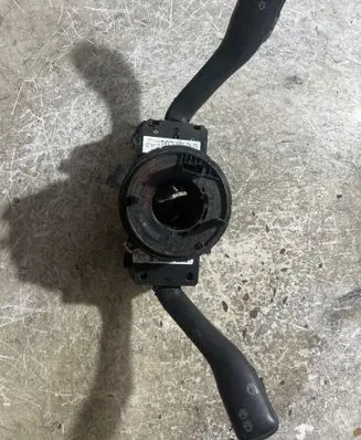 Seat Toledo II (1M) Wiper turn signal indicator stalk/switch 202852ATW 8L0953513G 8L0953513
