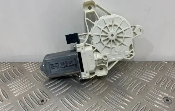 Audi A6 S6 C8 4K Front door window regulator motor 4K0959802