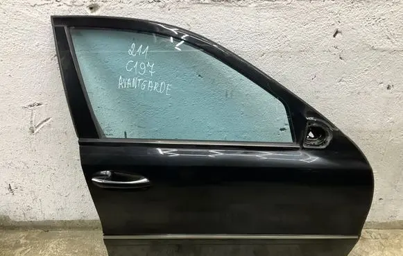 Mercedes-Benz E W211 Front door