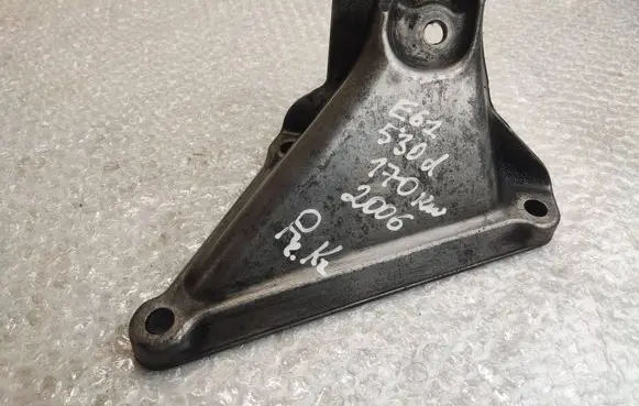 BMW 5 E60 E61 Engine mounting bracket 6769153 676915301 22116769153