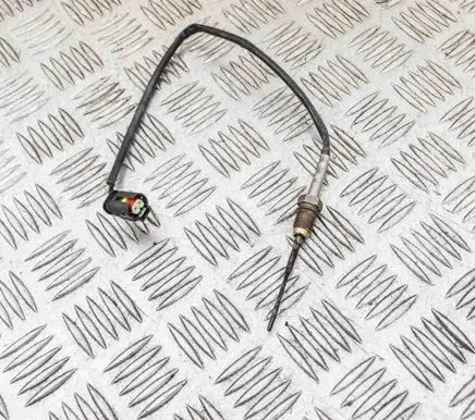 BMW 1 F20 F21 Oil temperature sensor 8570234