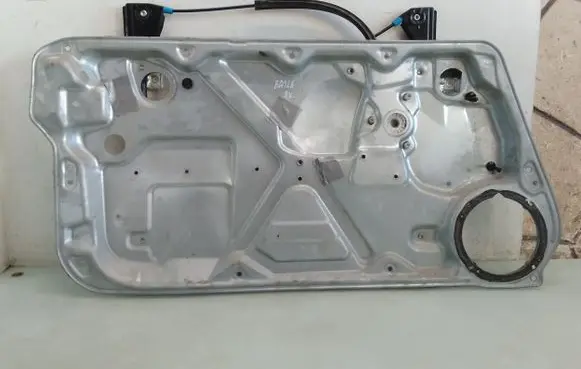 Volkswagen New Beetle Front door electric window regulator 