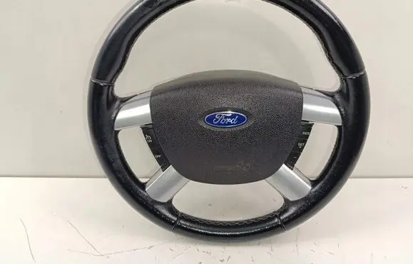 Ford Focus Steering wheel