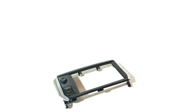 Radio/GPS head unit trim