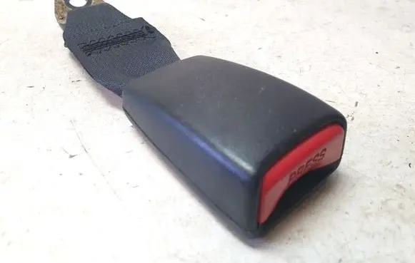 Suzuki Swift I Rear seatbelt buckle 070611J3X