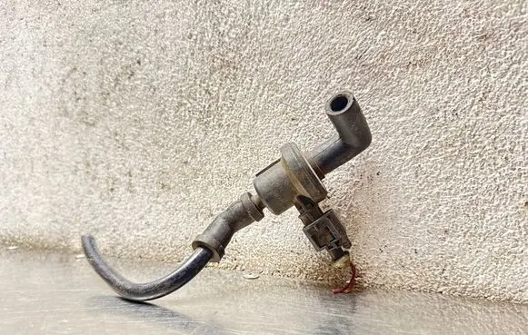 Opel Astra J Vacuum valve 55556934