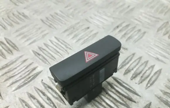 Volkswagen PASSAT B7 Hazard light switch 3AA9535091QB