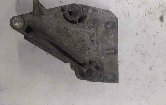 Volkswagen Polo V 6R Engine mount bracket 03L199207A
