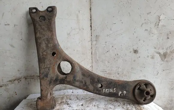 Toyota Prius (NHW20) Front lower control arm/wishbone