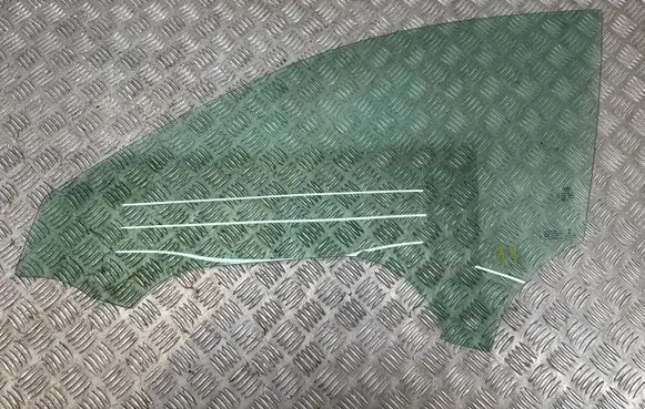 Audi A5 Front door window glass four-door 8W8845201