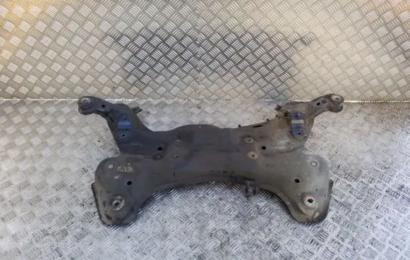 Hyundai i40 Front subframe 624013Z100