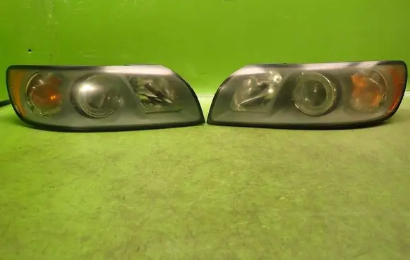 Volvo V50 Headlights/headlamps set 