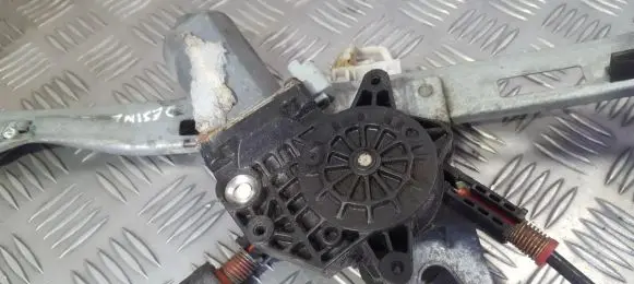 Peugeot 206 Front door window regulator motor
