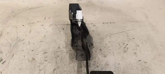 Nissan Murano Z52 Brake pedal A190513 961021088 961121112